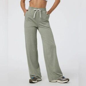 Vuori Halo Essential Wideleg Pant
